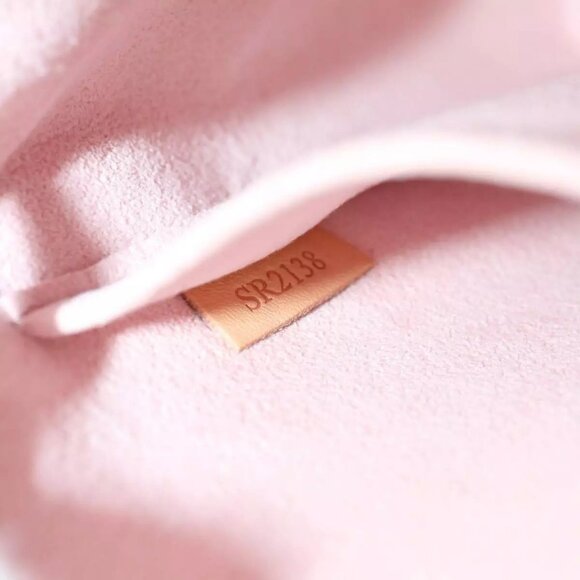 LOUIS VUITTON Monogram Vernis Hot spring Hand Bag Amarante - Picture 7 of 15